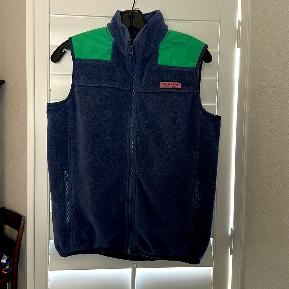 Vineyard Vines Vest youth XL 20